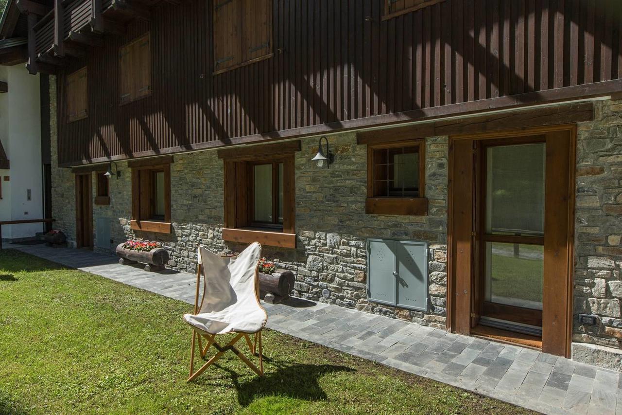Joivy Superb Apartments For 6 With Mountain View And Garden In Courmayeur Exterior foto
